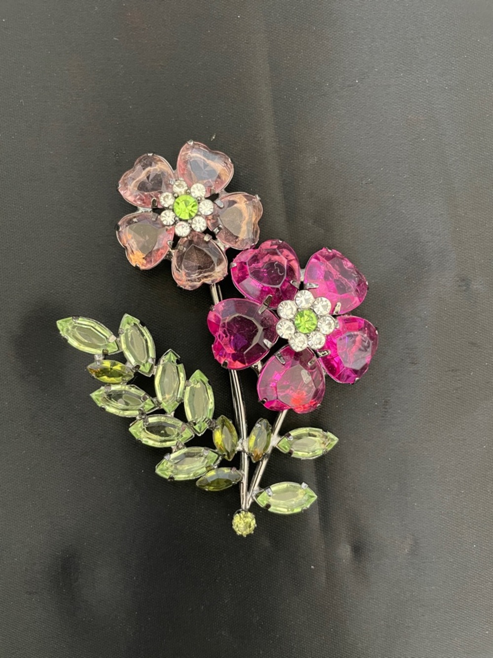 Vintage Avon Flower Brooch 2003 “Spring Color”